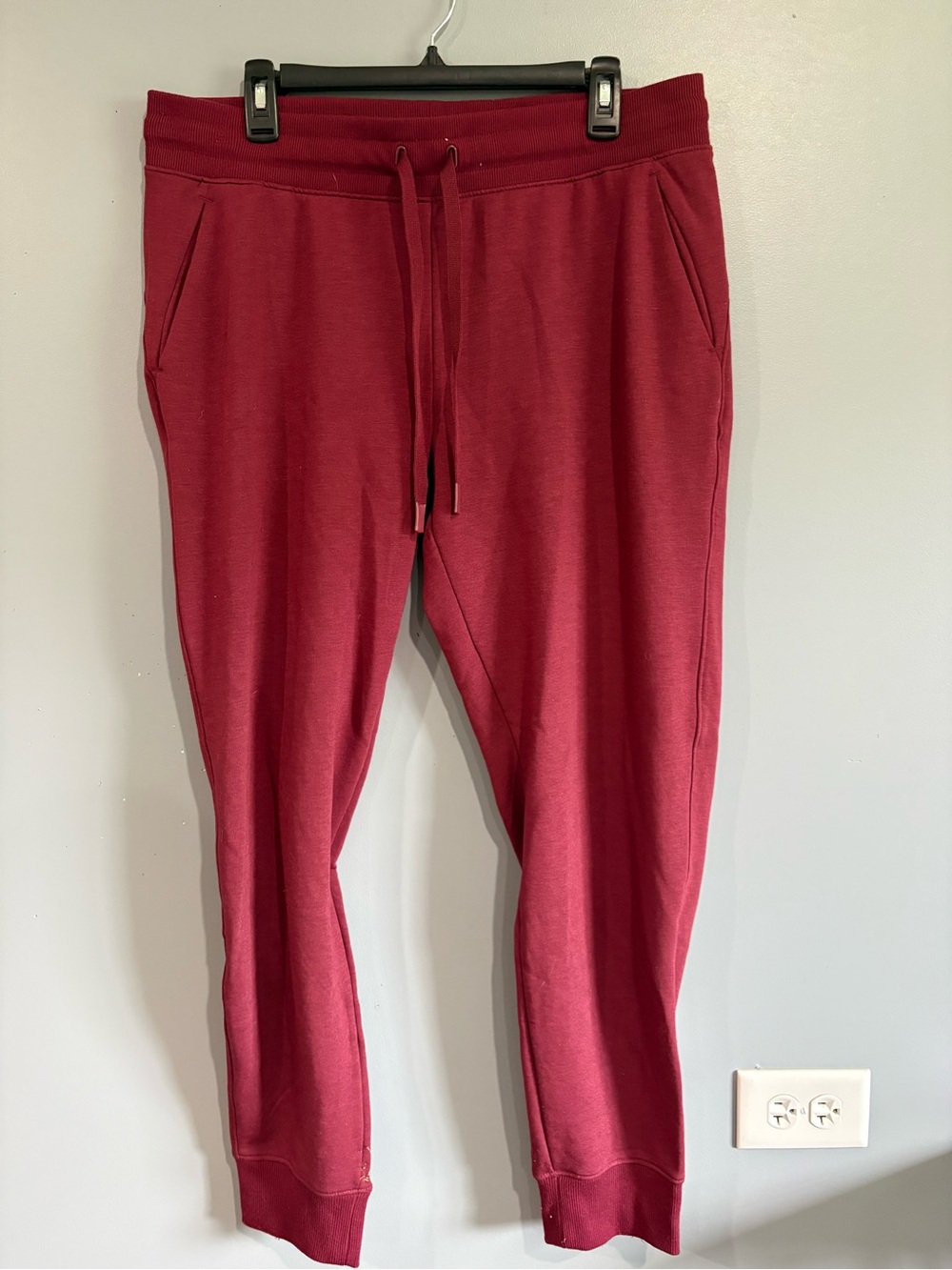 Athletic Works Women's Fleece Sweatpants Maroon / Burgundy Joggers Drawstring L